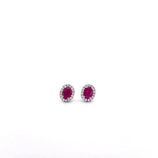Aretes de rubíes ovalados con diamantes