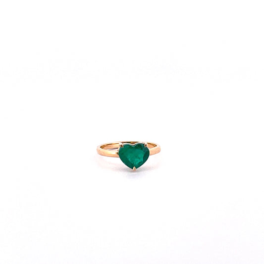 Anillo de esmeralda corazón con oro amarillo
