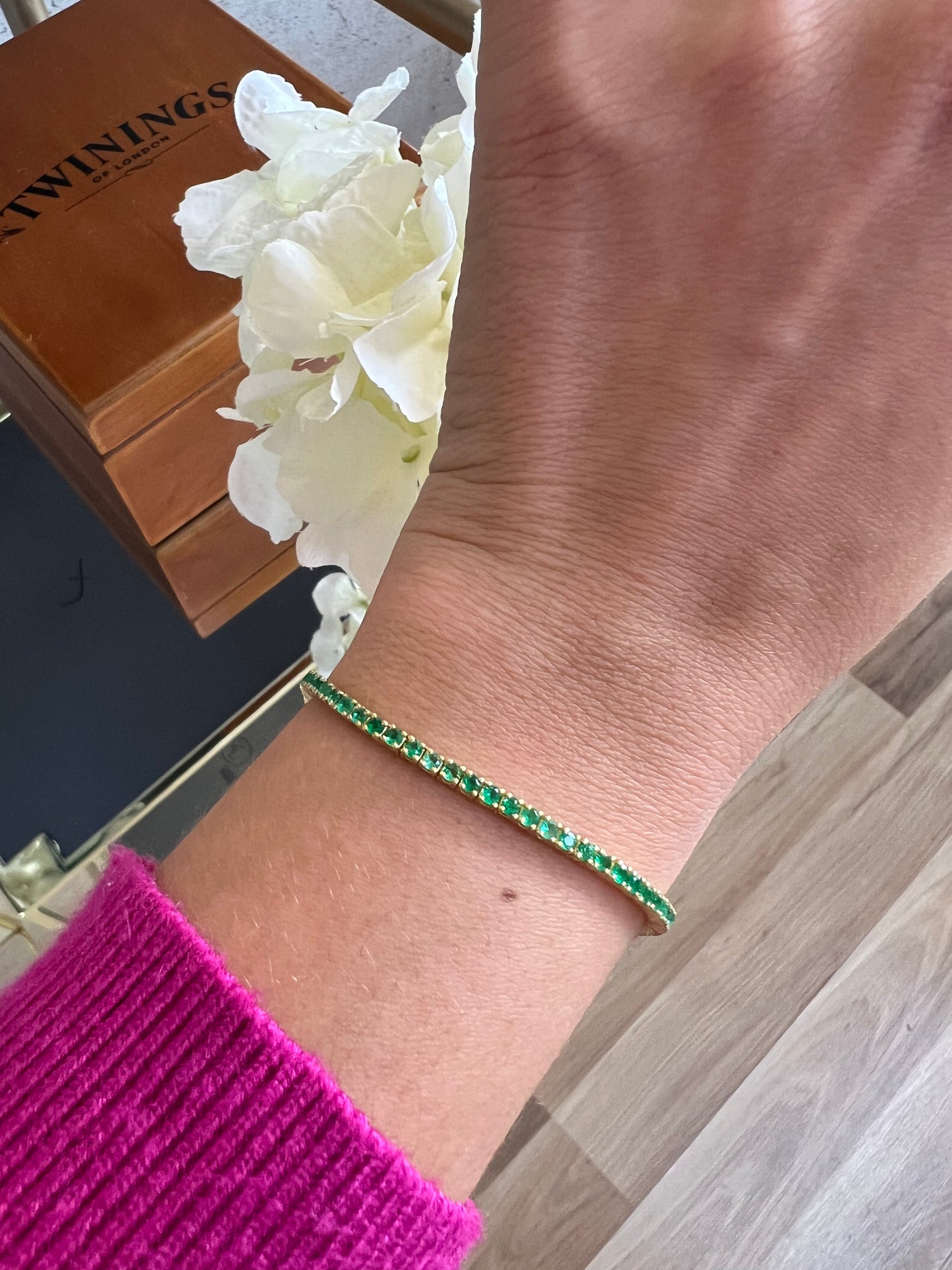 Brazalete de esmeraldas con oro amarillo