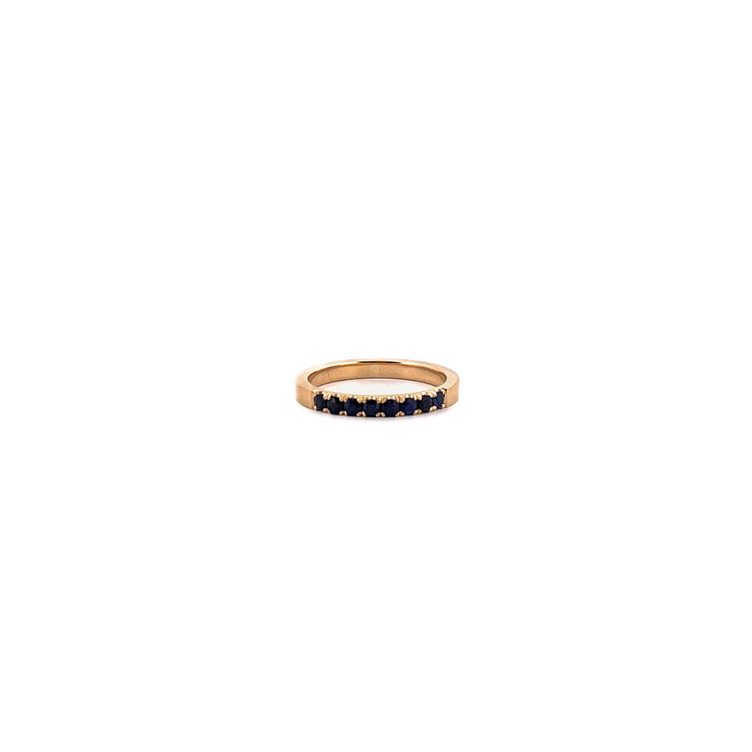 Blue sapphires ring